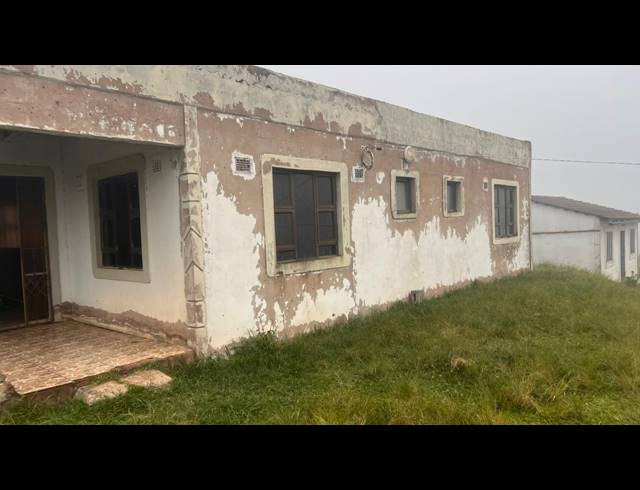 5 BEDROOM FREESTANDING FOR SALE IN EMASWAZINI